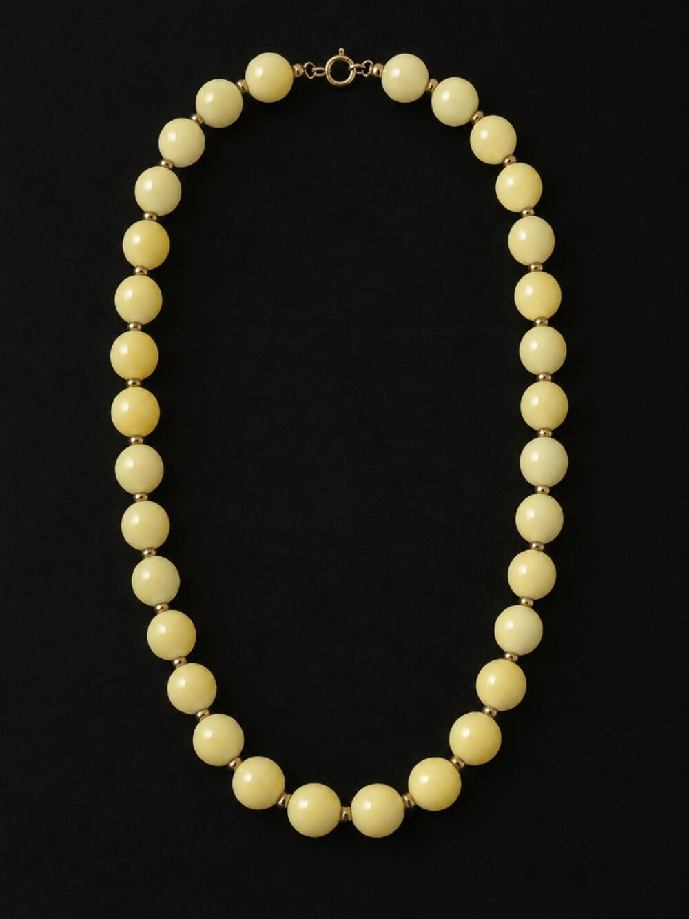 Vintage Buttery Yellow Beaded Necklace | Long Acrylic Statement Necklace | 1970s